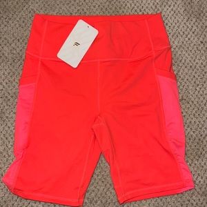 MILA HIGH-WAISTED POCKET SHORT 9’